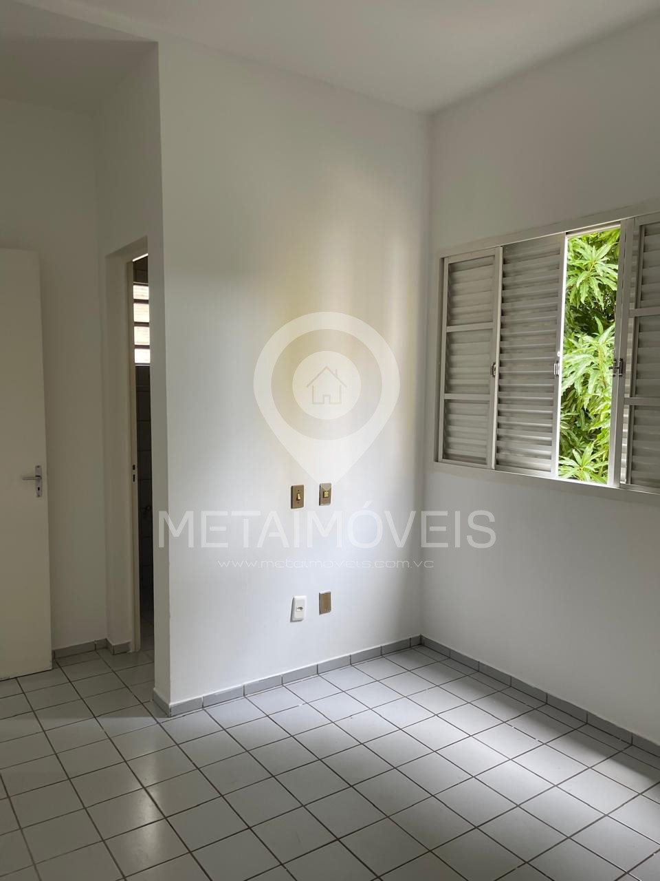 Apartamento à venda com 3 quartos, 85m² - Foto 2