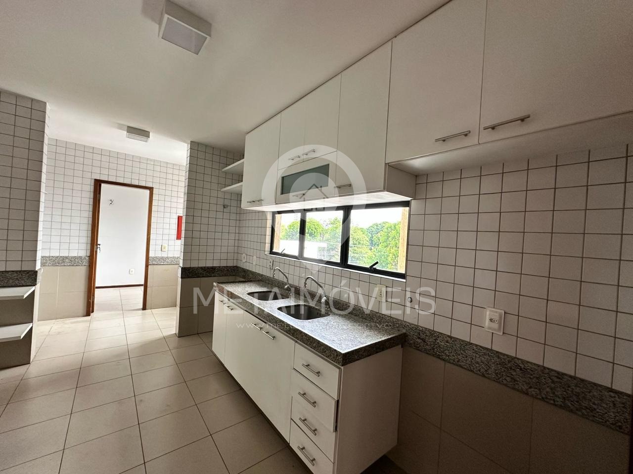 Apartamento à venda com 3 quartos, 134m² - Foto 15