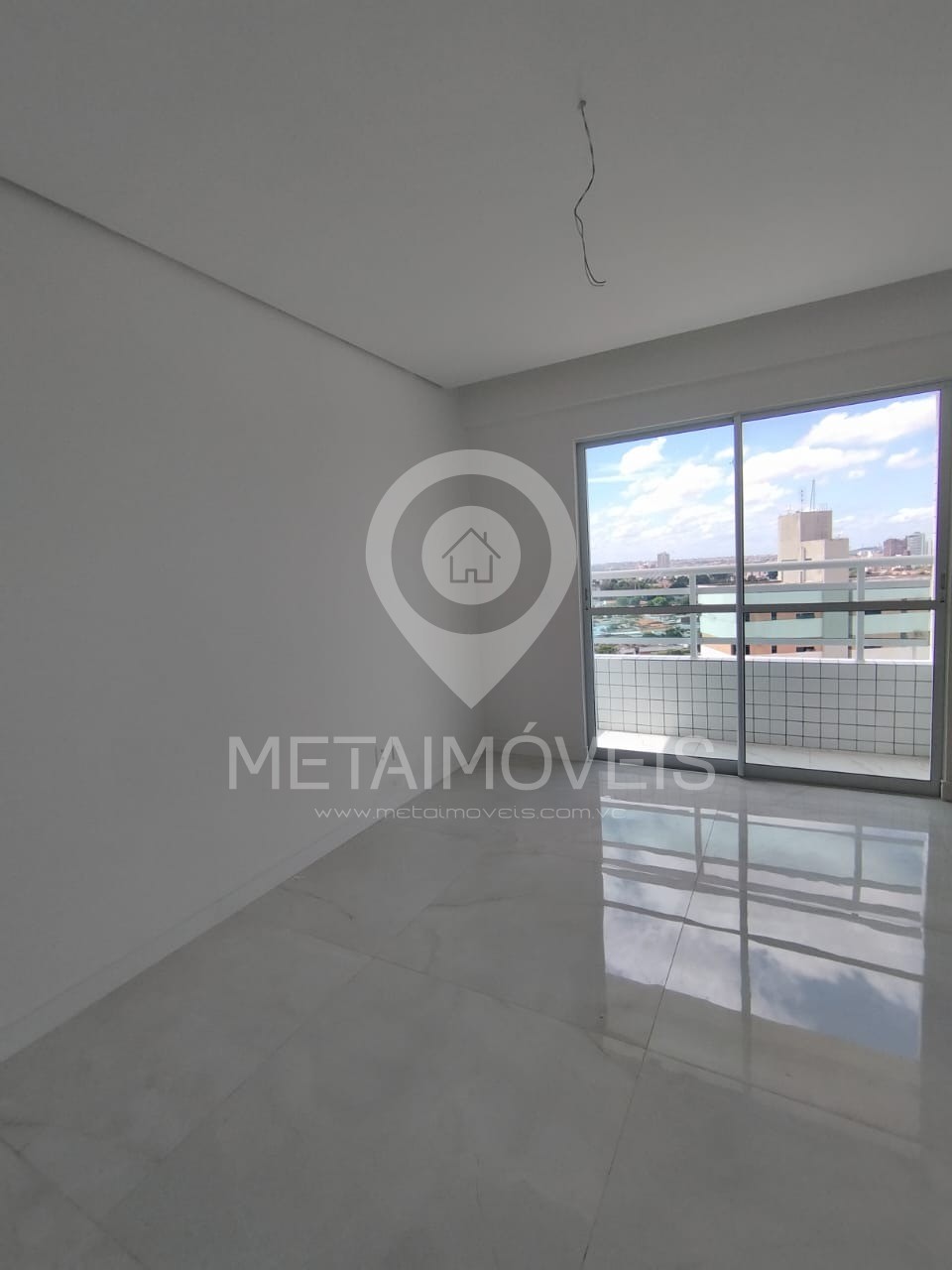 Apartamento à venda com 3 quartos, 150m² - Foto 4