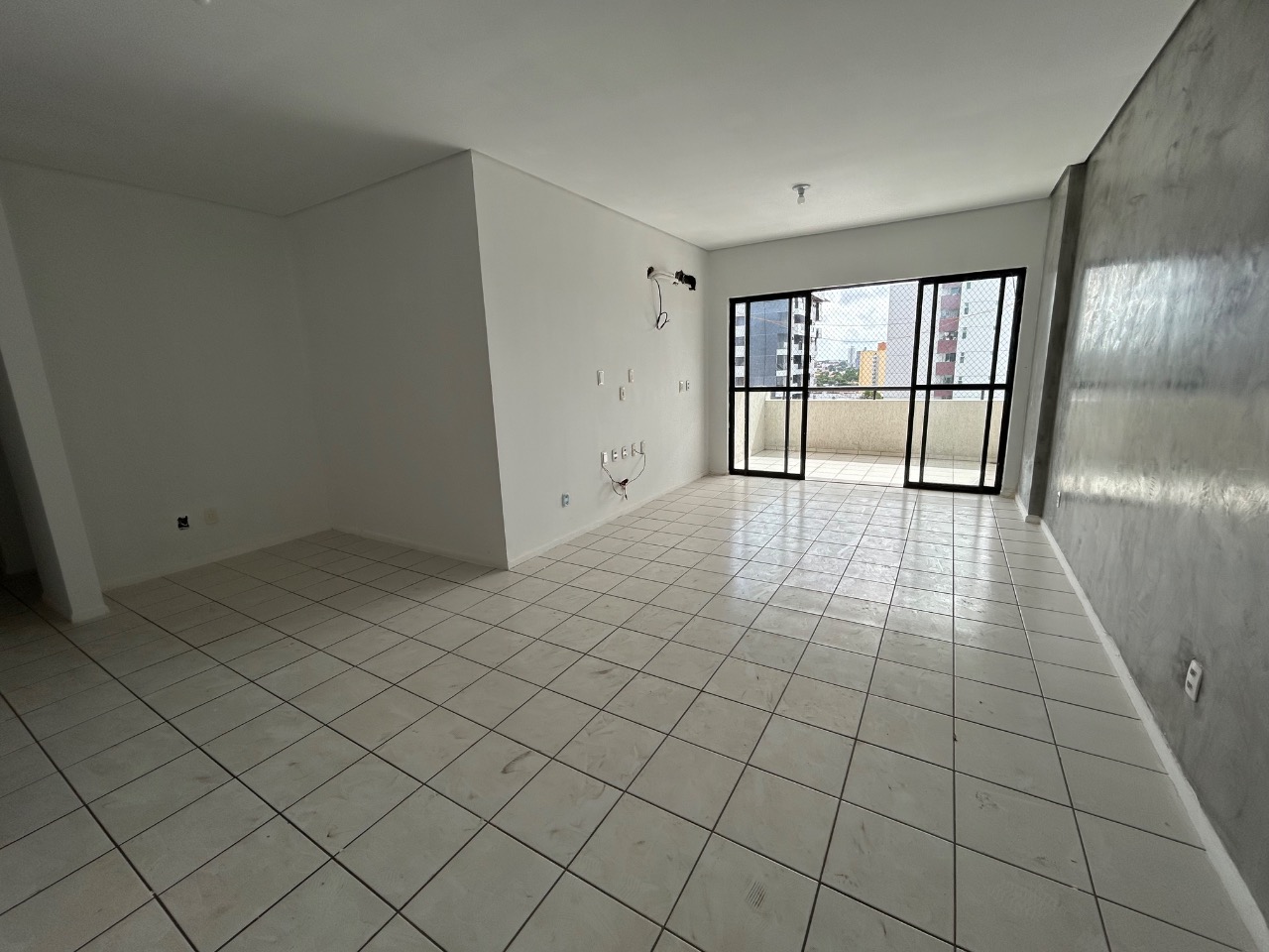 Apartamento para alugar com 3 quartos, 125m² - Foto 2