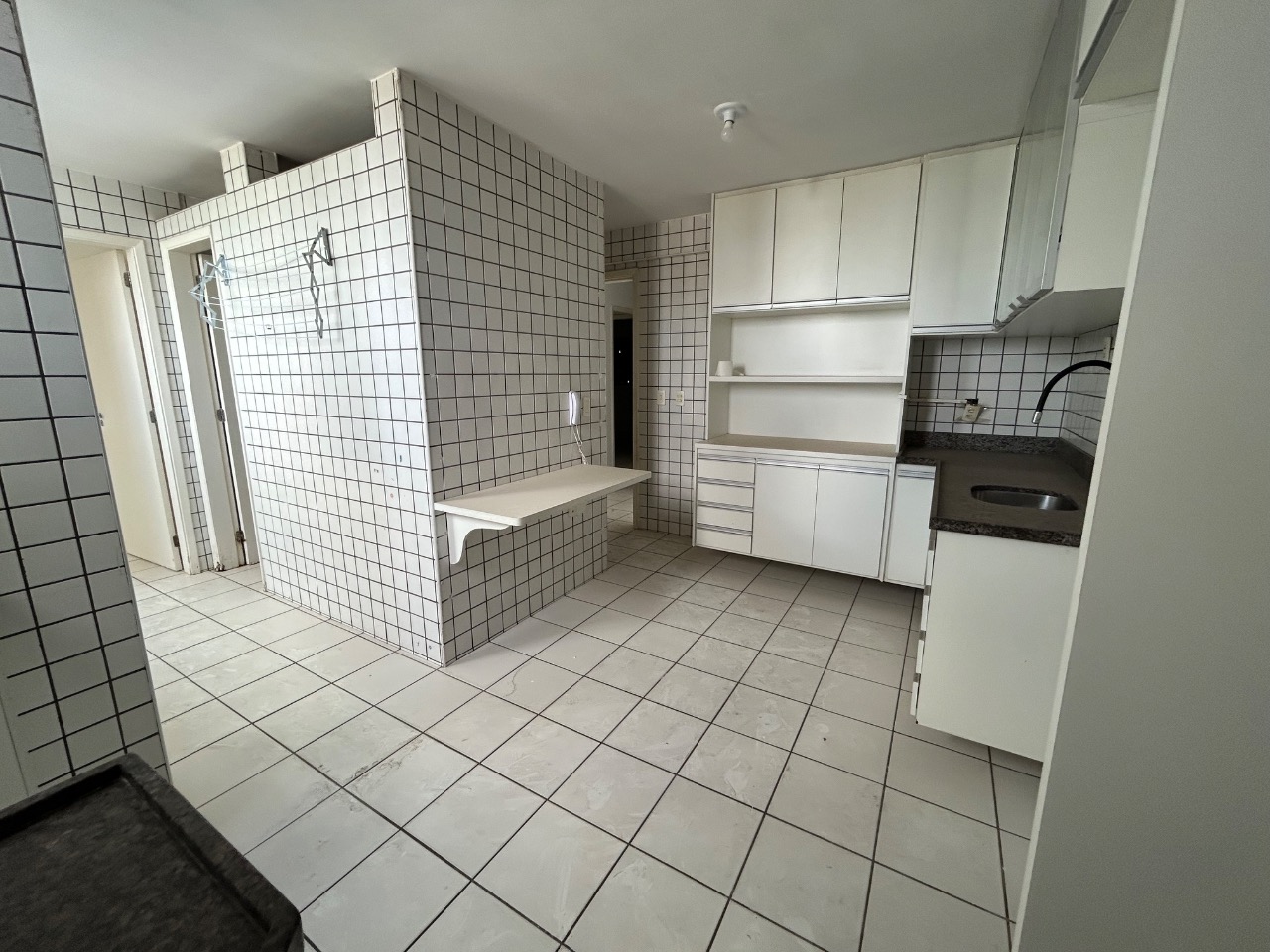 Apartamento para alugar com 3 quartos, 125m² - Foto 10