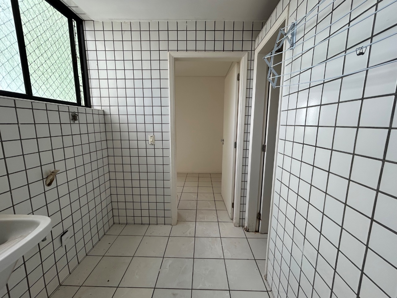 Apartamento para alugar com 3 quartos, 125m² - Foto 11