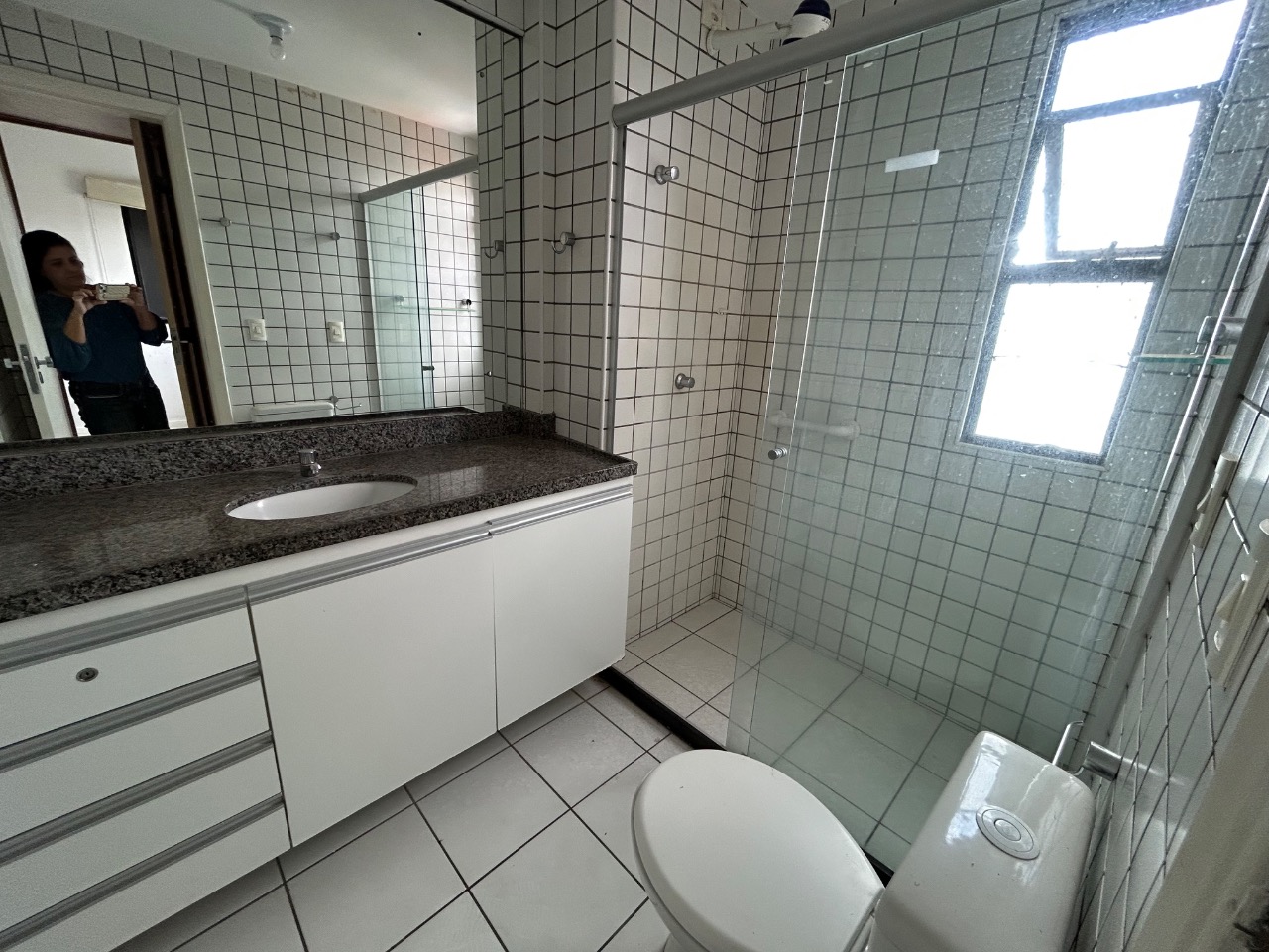 Apartamento para alugar com 3 quartos, 125m² - Foto 18