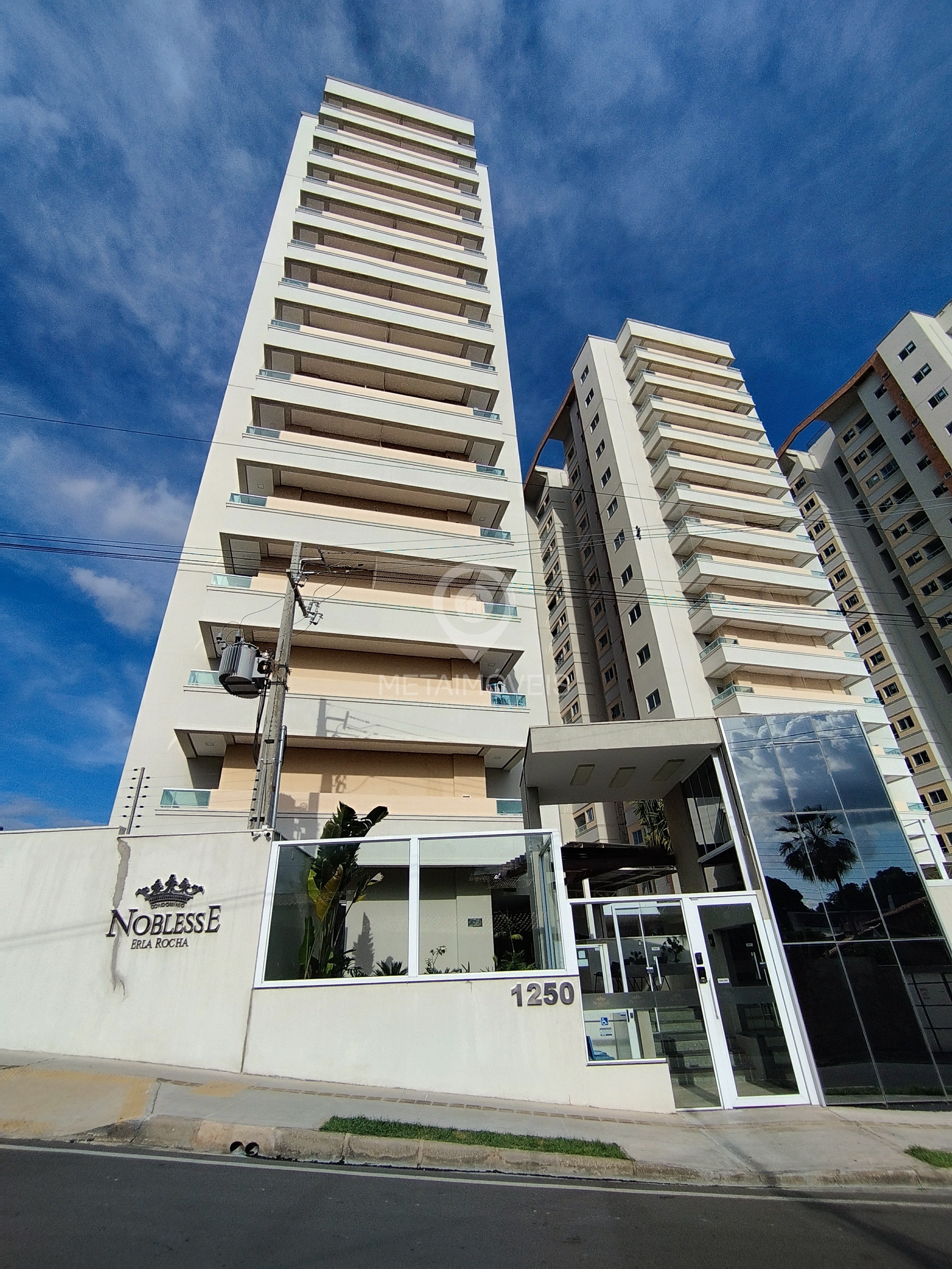 Apartamento para alugar com 3 quartos, 80m² - Foto 1