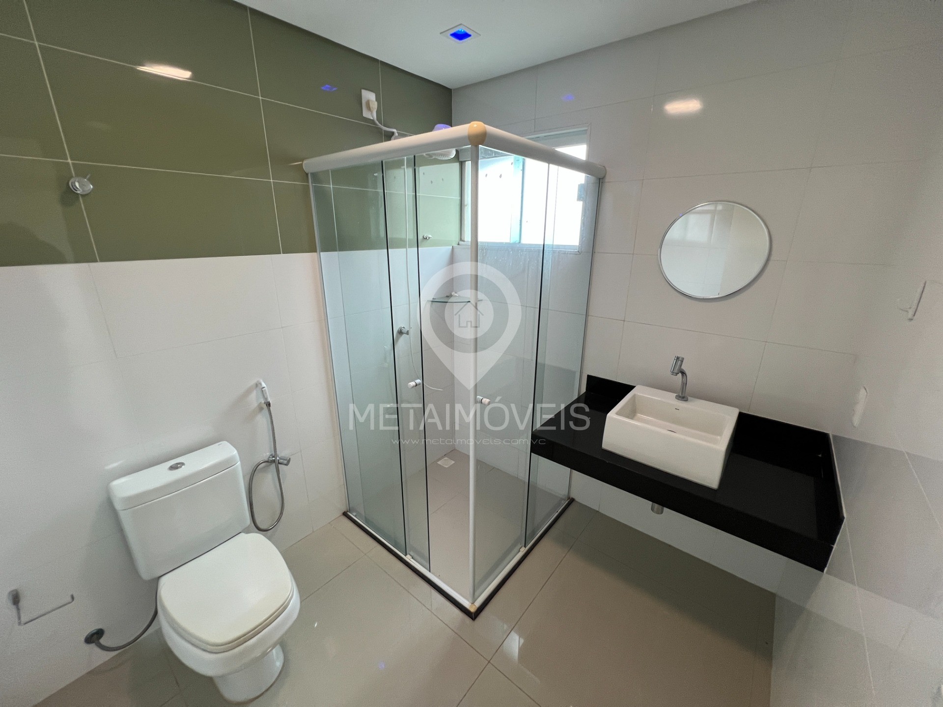 Casa de Condomínio para alugar com 5 quartos, 360m² - Foto 20