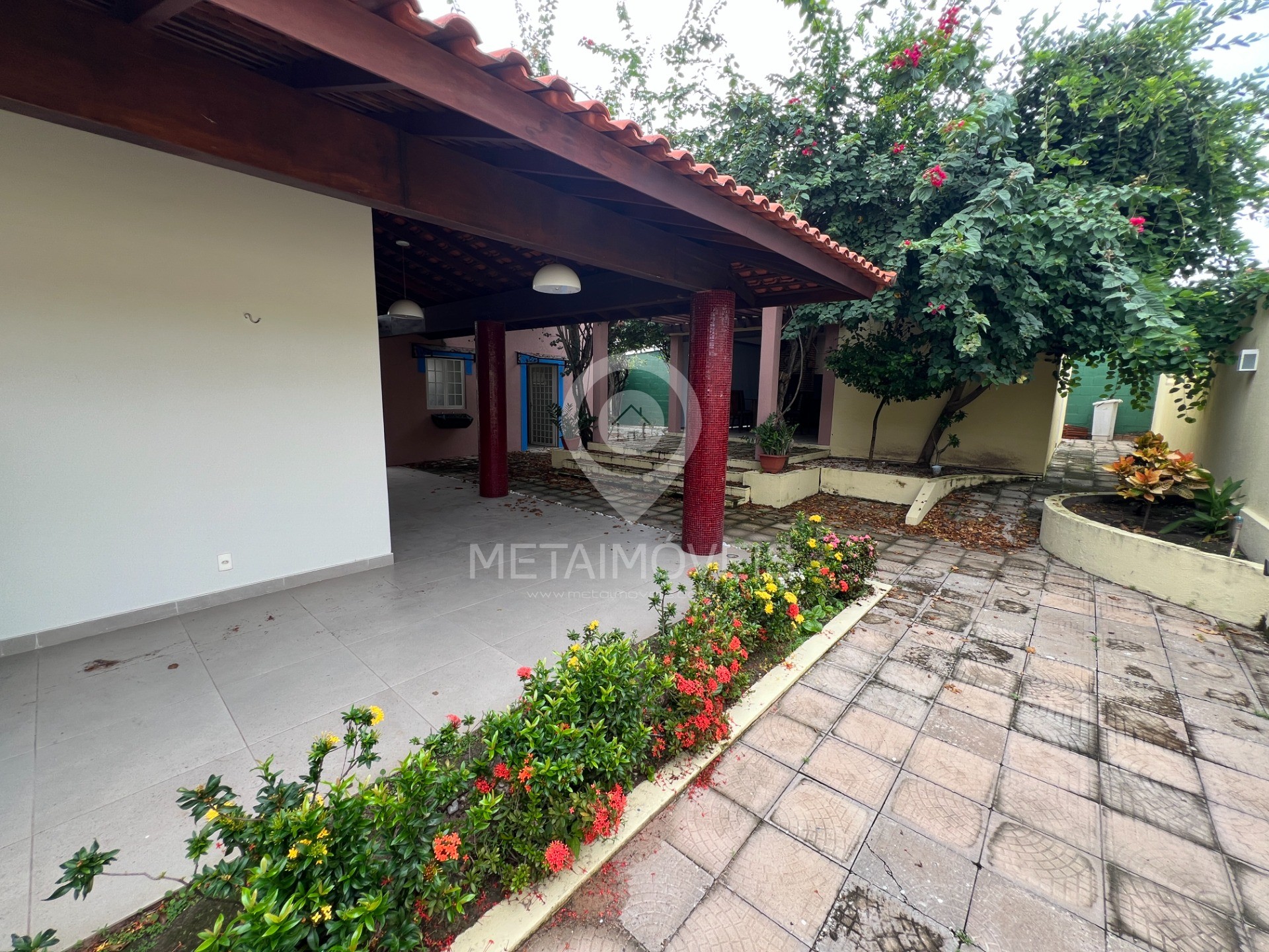 Casa de Condomínio para alugar com 5 quartos, 360m² - Foto 28
