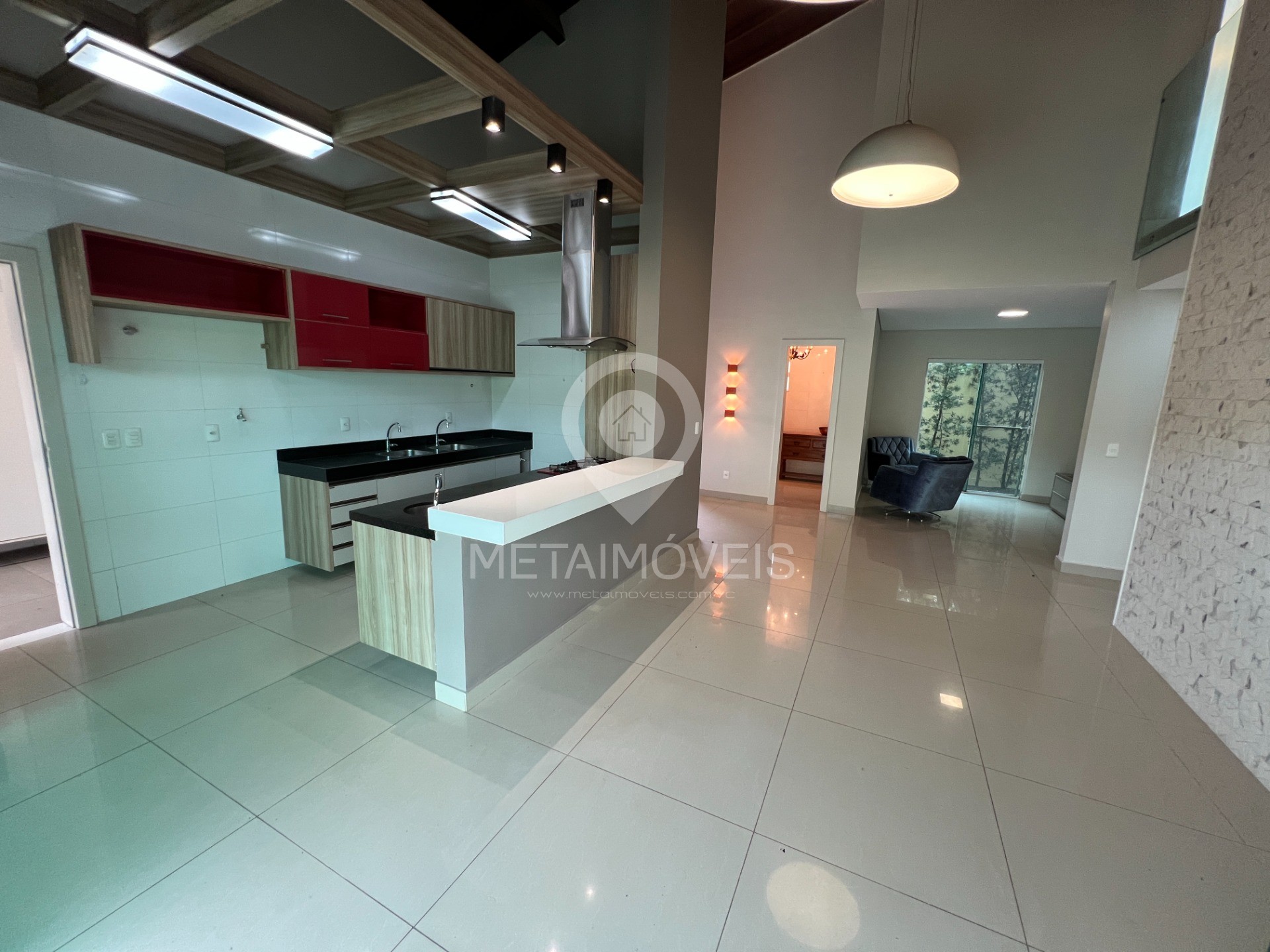 Casa de Condomínio para alugar com 5 quartos, 360m² - Foto 7
