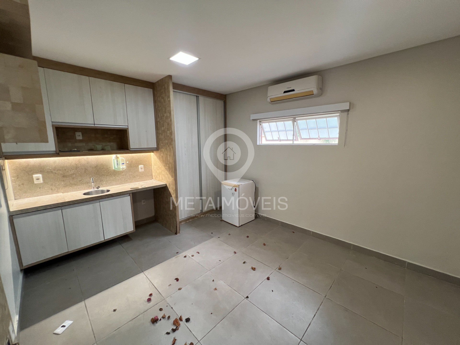 Casa de Condomínio para alugar com 5 quartos, 360m² - Foto 42