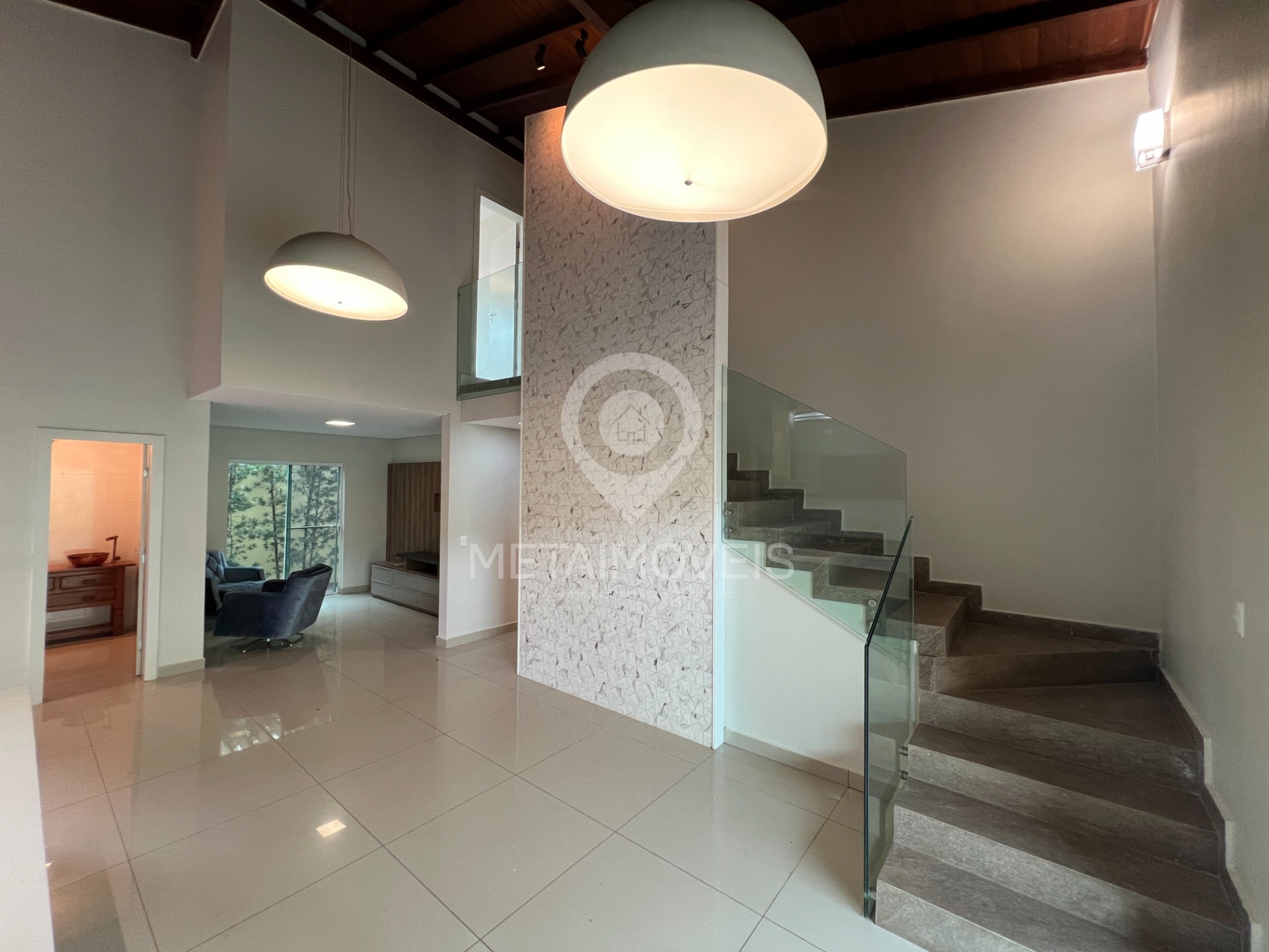 Casa de Condomínio para alugar com 5 quartos, 360m² - Foto 16