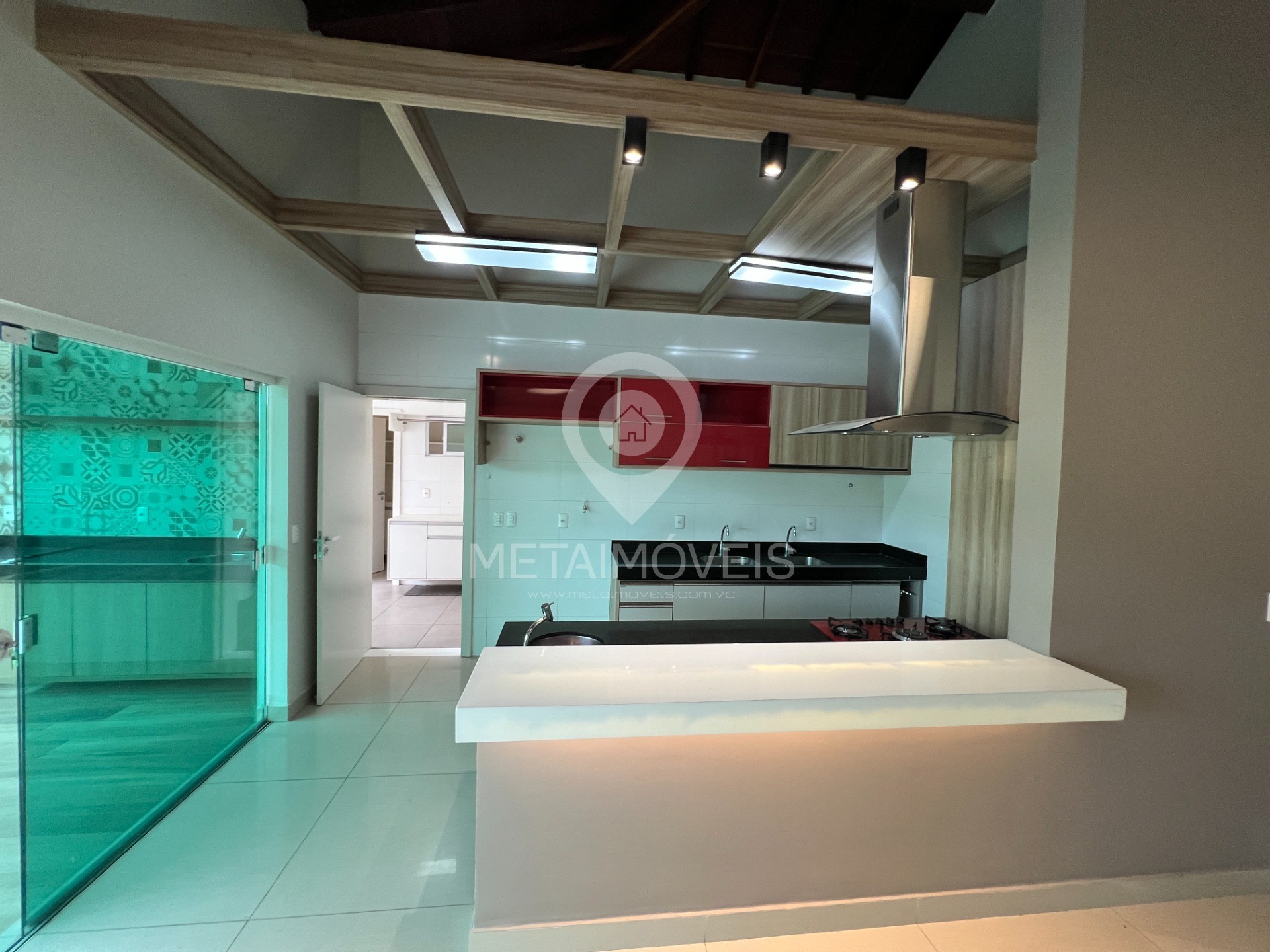 Casa de Condomínio para alugar com 5 quartos, 360m² - Foto 10