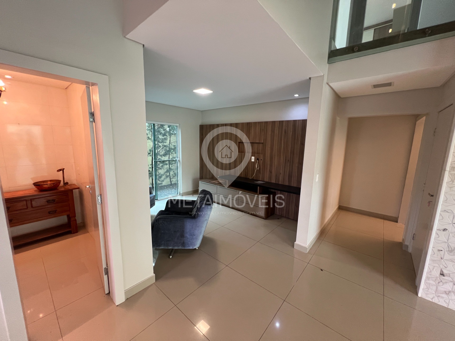 Casa de Condomínio para alugar com 5 quartos, 360m² - Foto 6