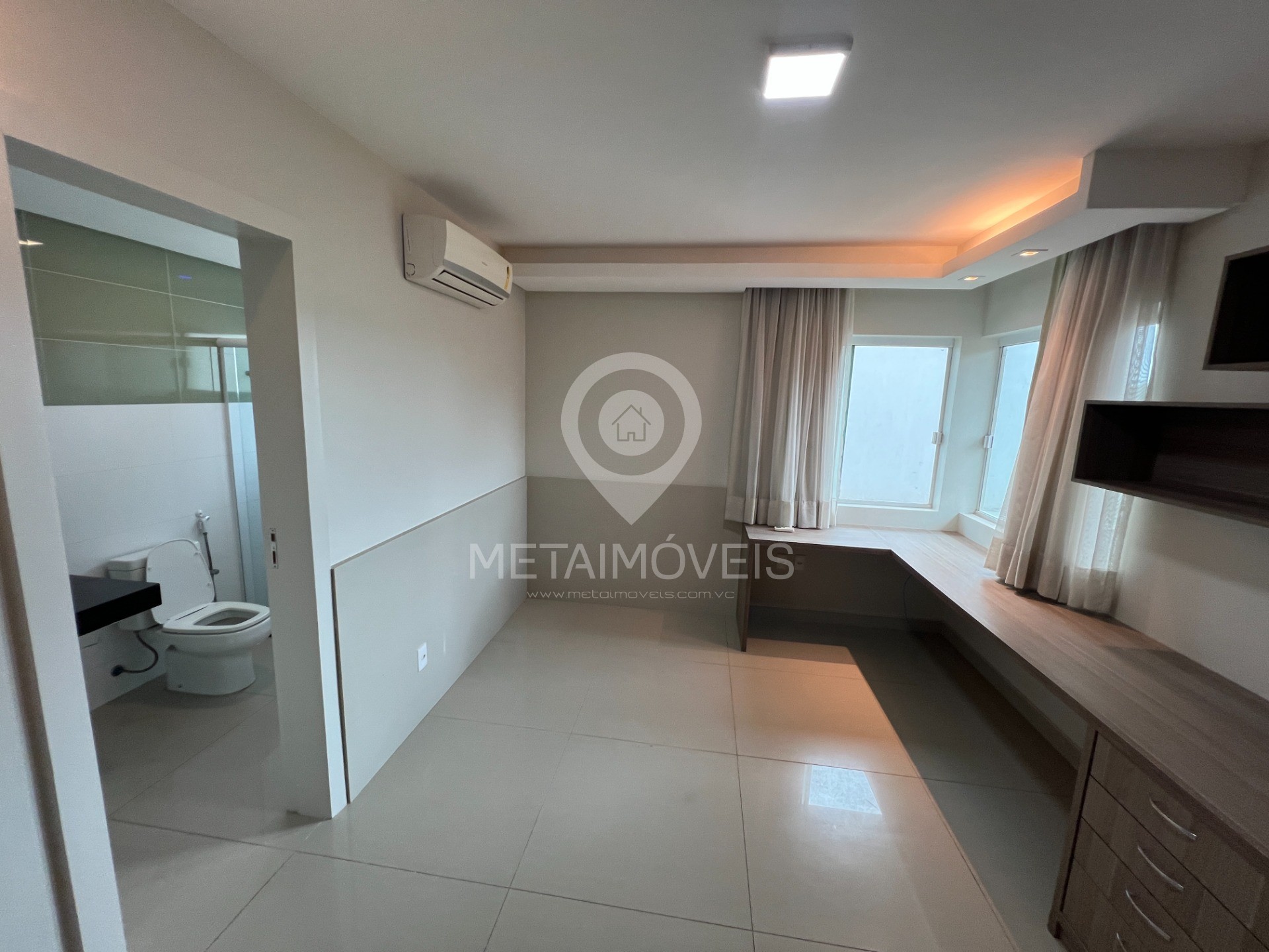 Casa de Condomínio para alugar com 5 quartos, 360m² - Foto 23