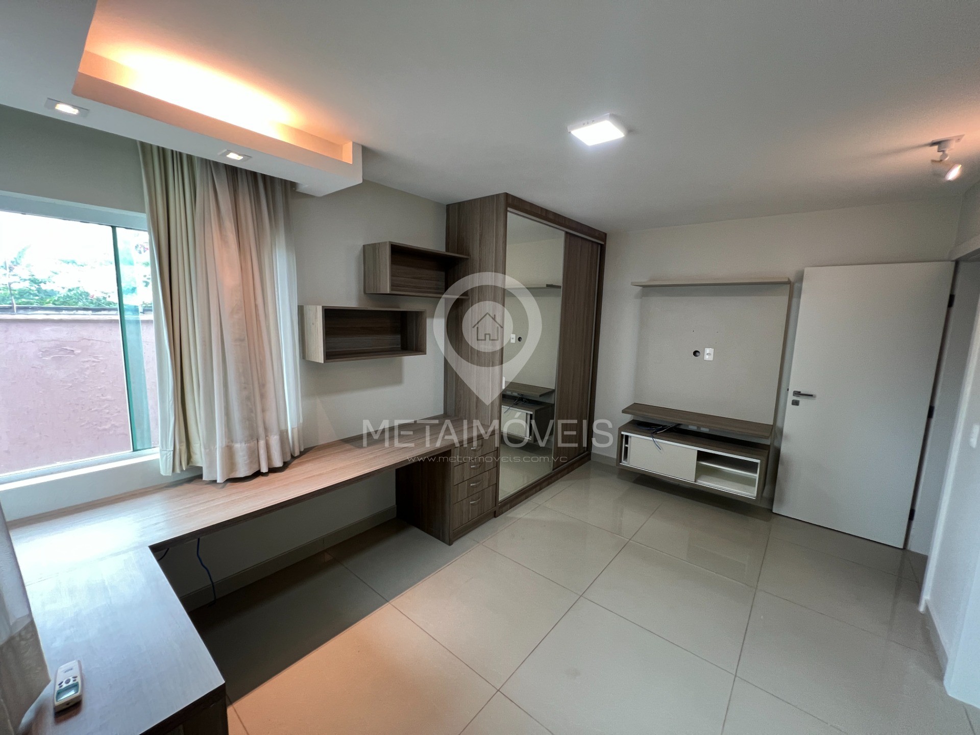 Casa de Condomínio para alugar com 5 quartos, 360m² - Foto 37