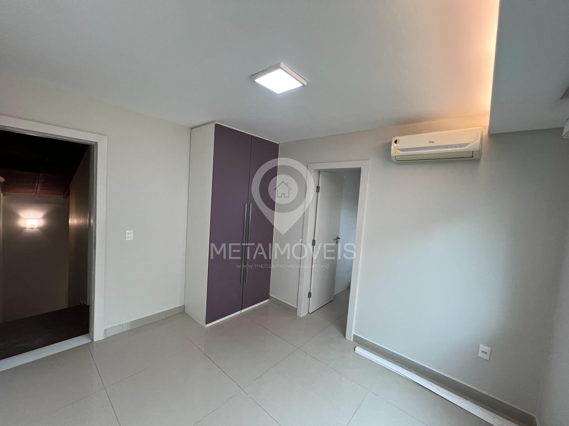 Casa de Condomínio para alugar com 5 quartos, 360m² - Foto 19