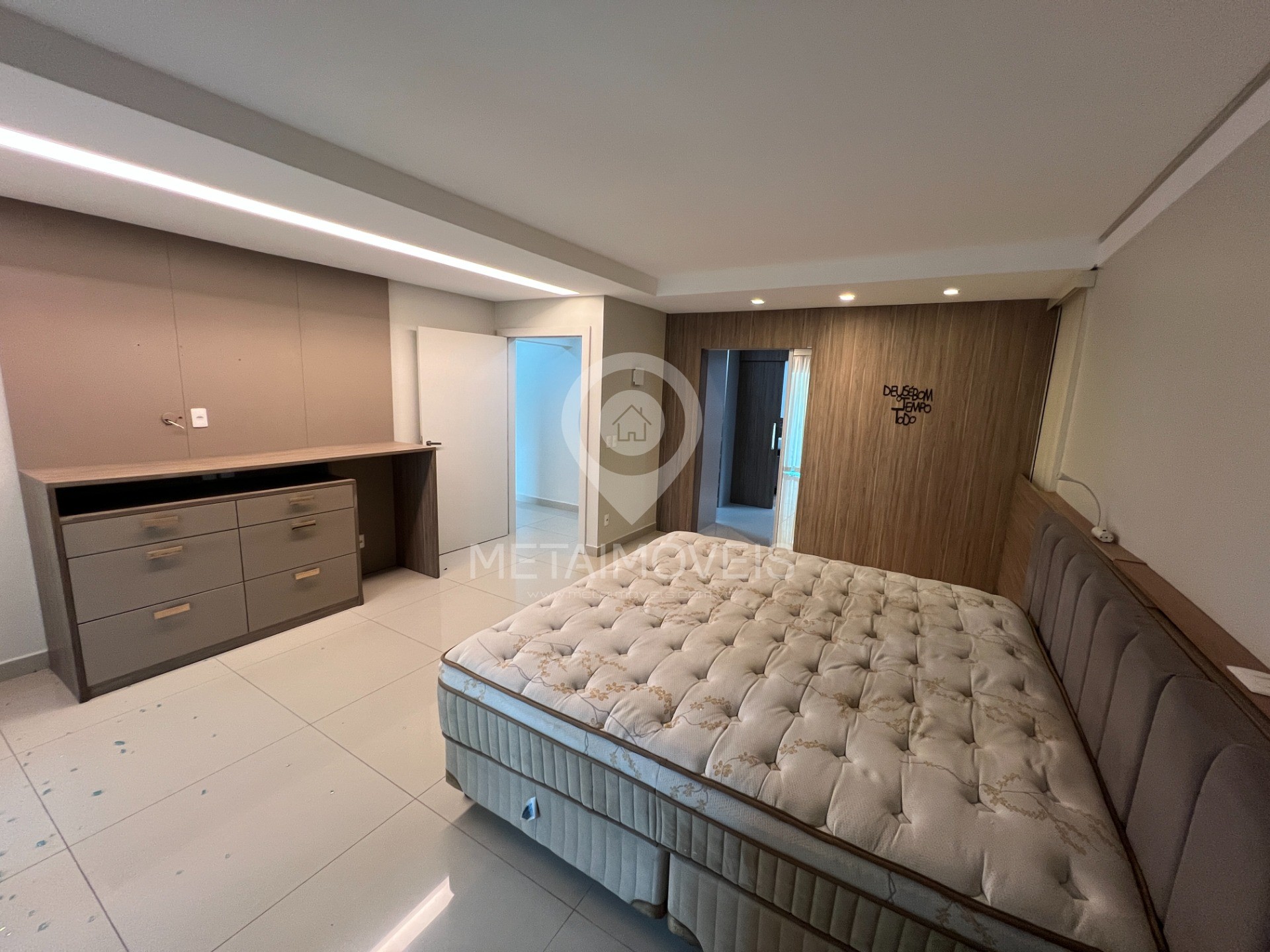 Casa de Condomínio para alugar com 5 quartos, 360m² - Foto 32