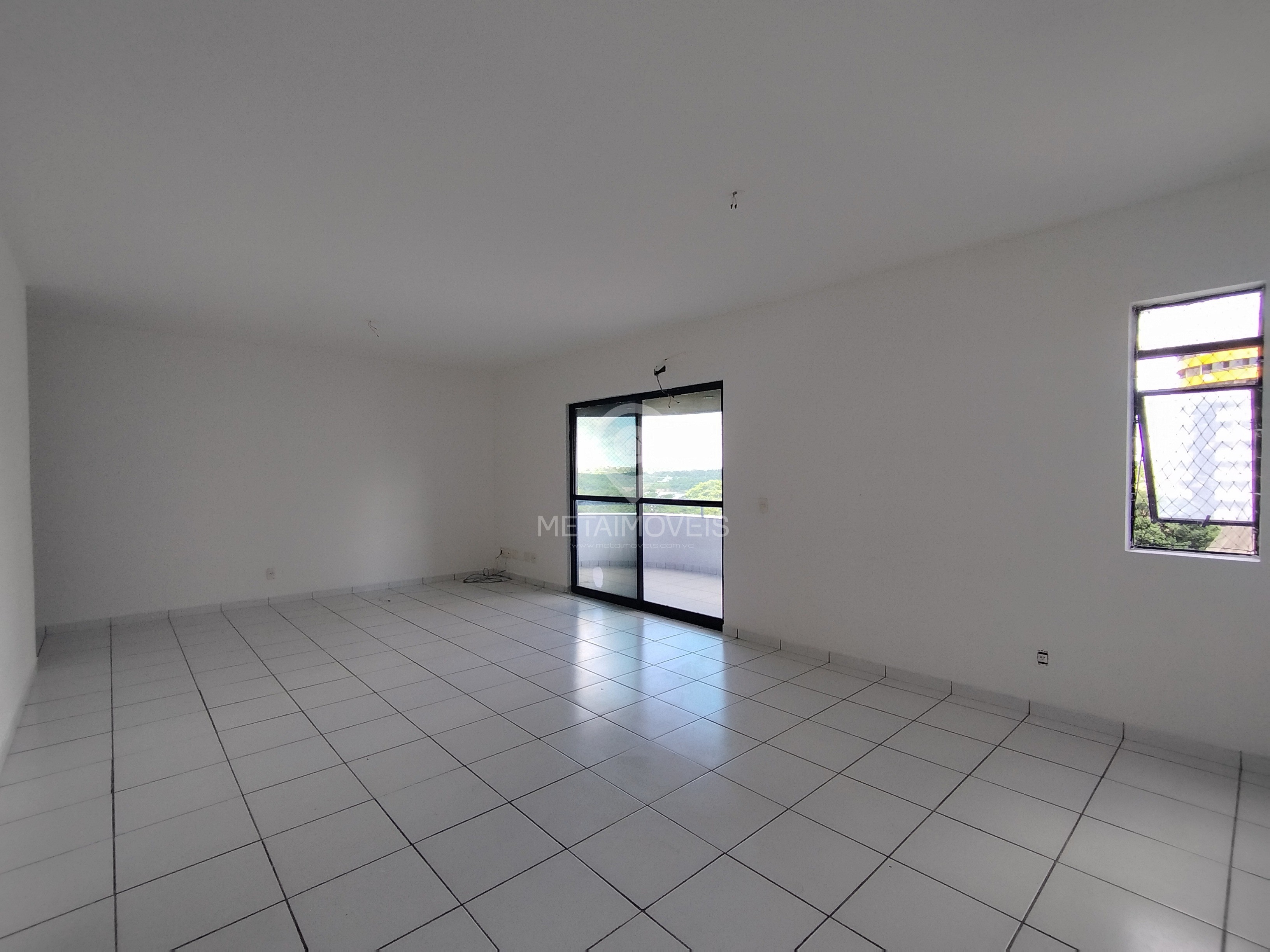 Apartamento para alugar com 3 quartos, 170m² - Foto 2