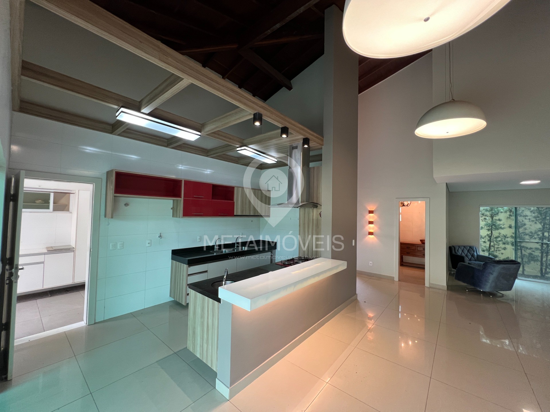 Casa de Condomínio para alugar com 5 quartos, 360m² - Foto 8