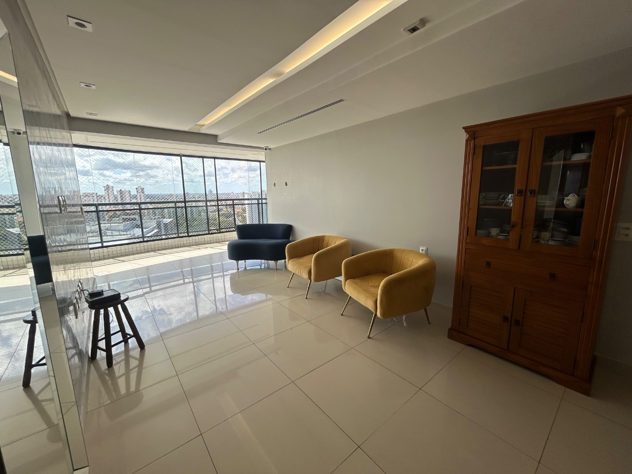 Apartamento à venda com 3 quartos, 140m² - Foto 7