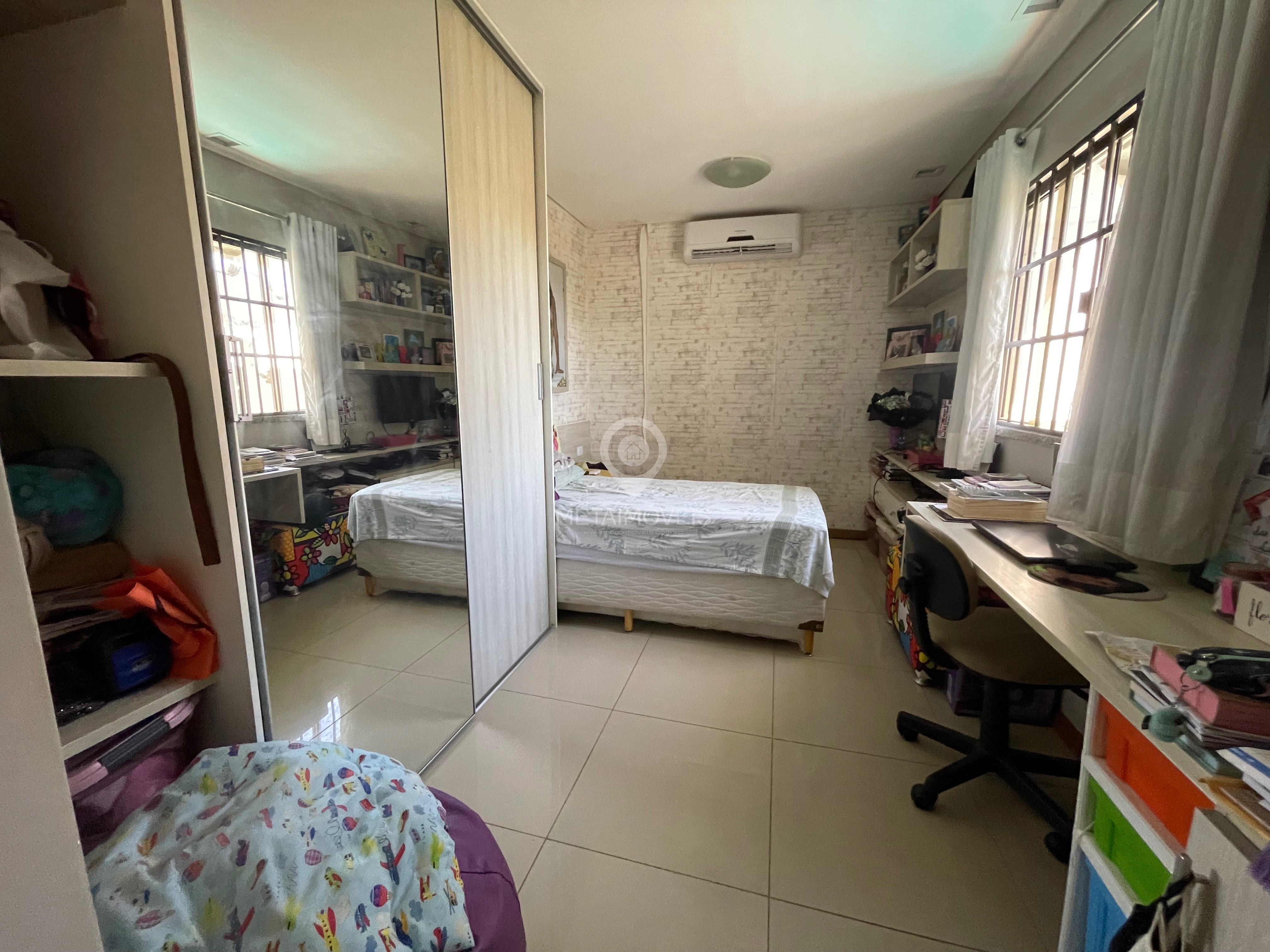 Casa de Condomínio à venda com 4 quartos, 228m² - Foto 19