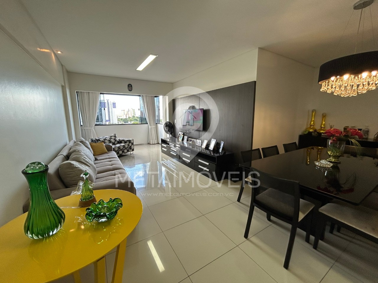 Apartamento à venda com 3 quartos, 125m² - Foto 1