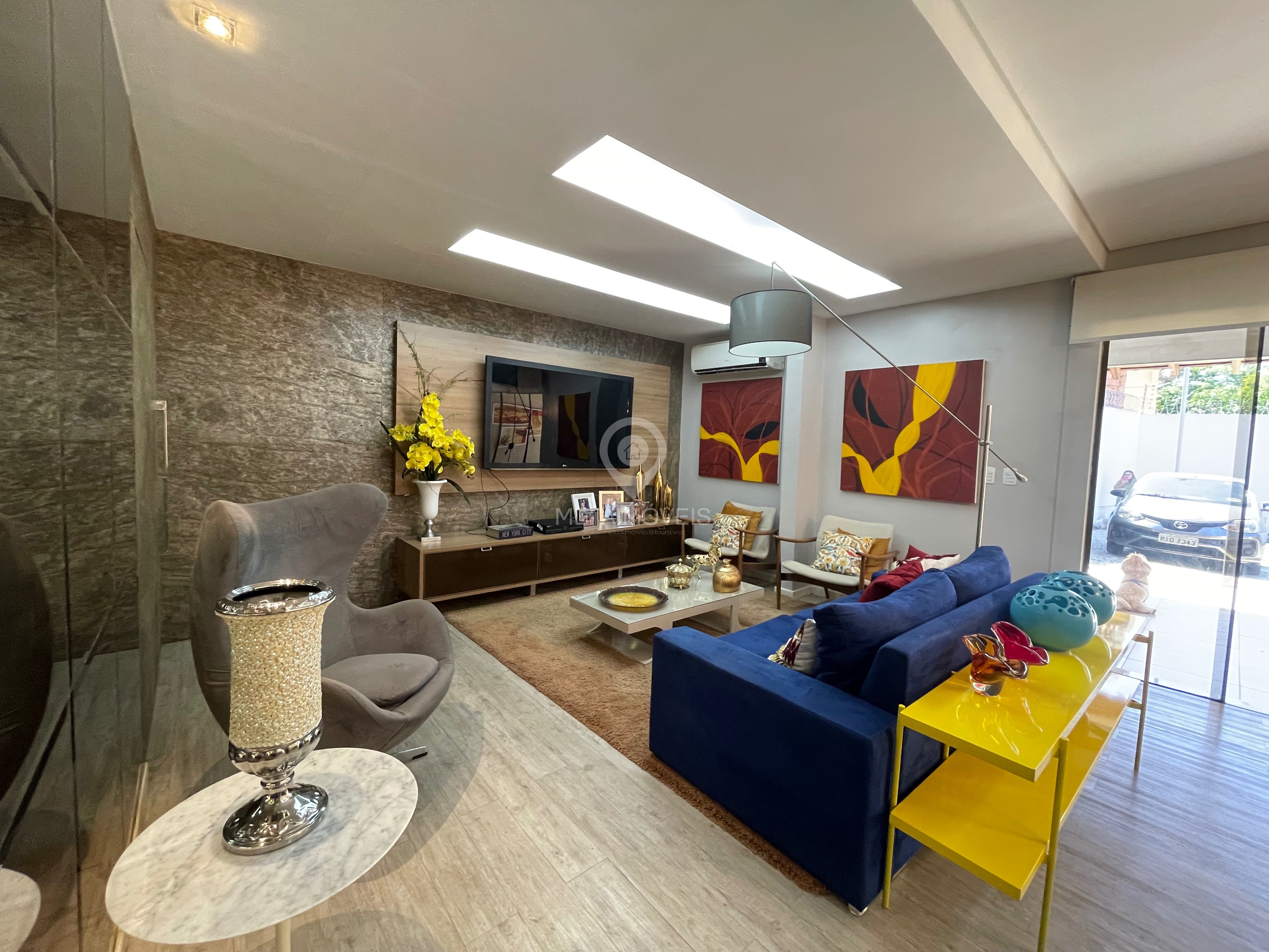 Casa de Condomínio à venda com 4 quartos, 228m² - Foto 2