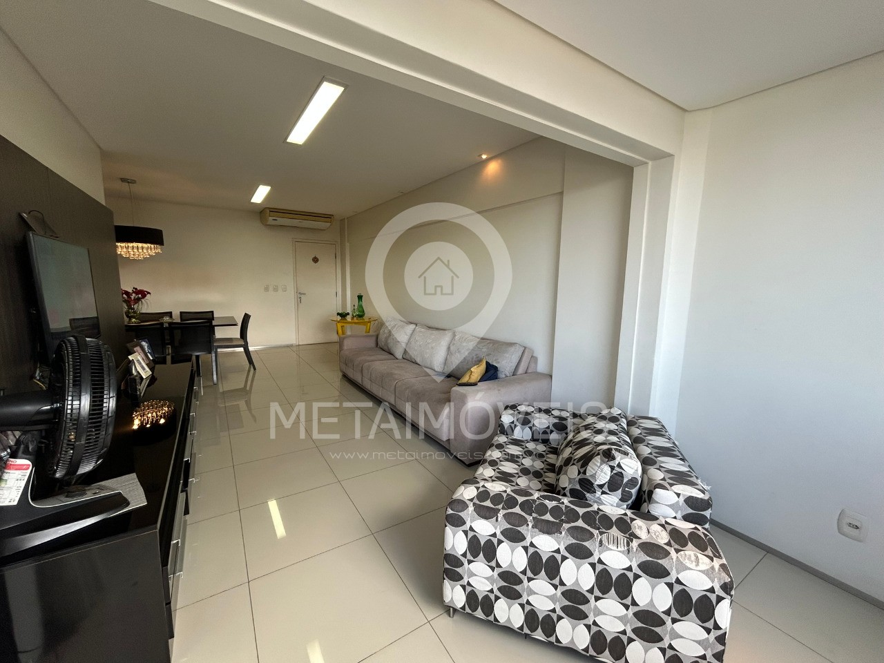Apartamento à venda com 3 quartos, 125m² - Foto 4