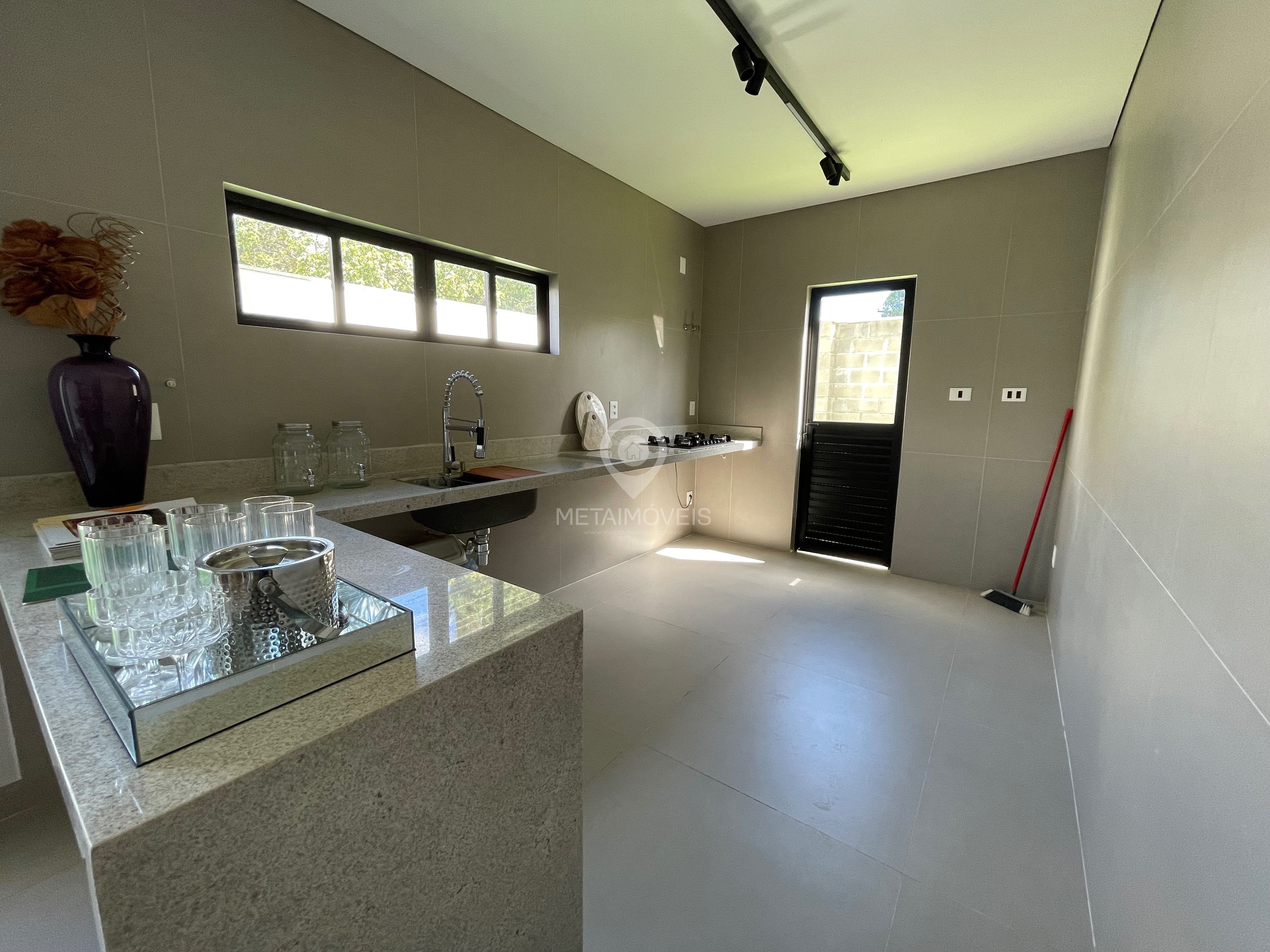 Casa de Condomínio à venda com 4 quartos, 185m² - Foto 5