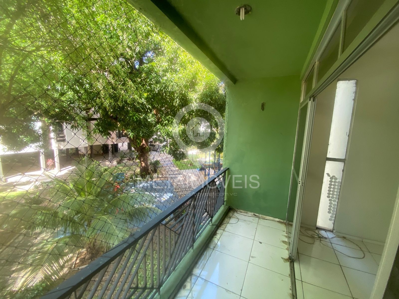 Apartamento à venda com 3 quartos, 92m² - Foto 2