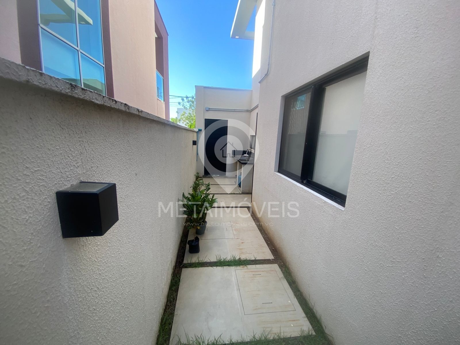 Casa de Condomínio para alugar com 4 quartos, 170m² - Foto 9