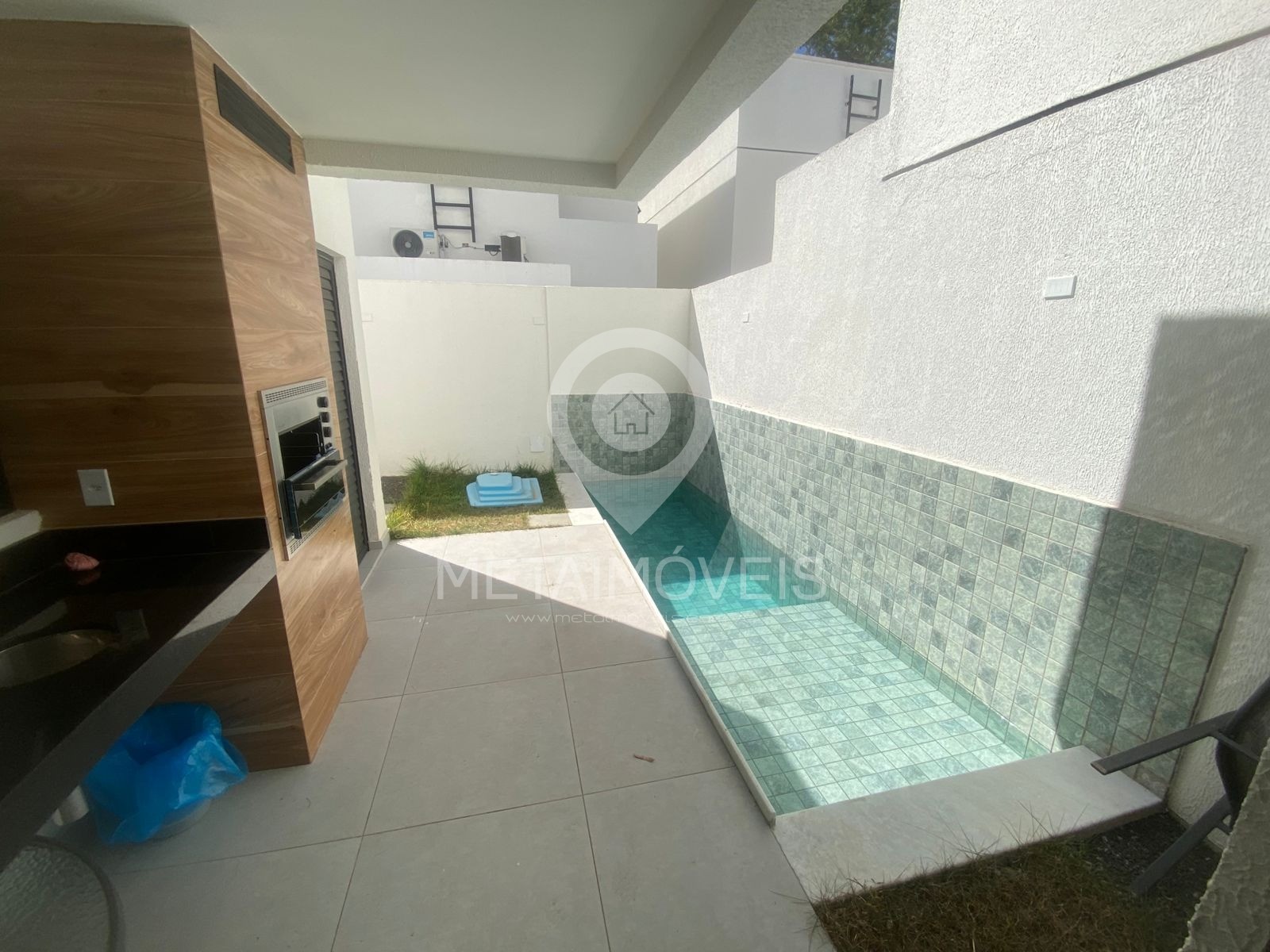 Casa à venda com 3 quartos, 156m² - Foto 4