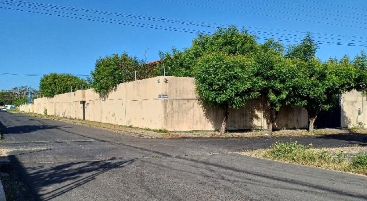 Prédio Inteiro à venda e aluguel com 4 quartos, 695m² - Foto 2