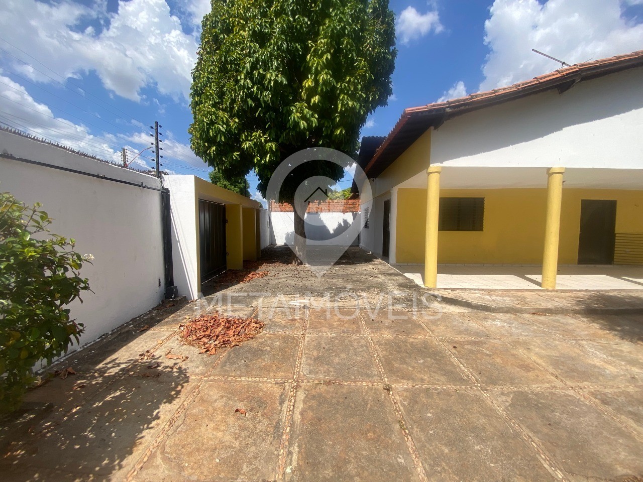 Casa à venda com 3 quartos, 600m² - Foto 3