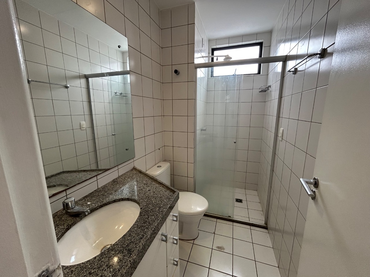 Apartamento para alugar com 3 quartos, 125m² - Foto 19