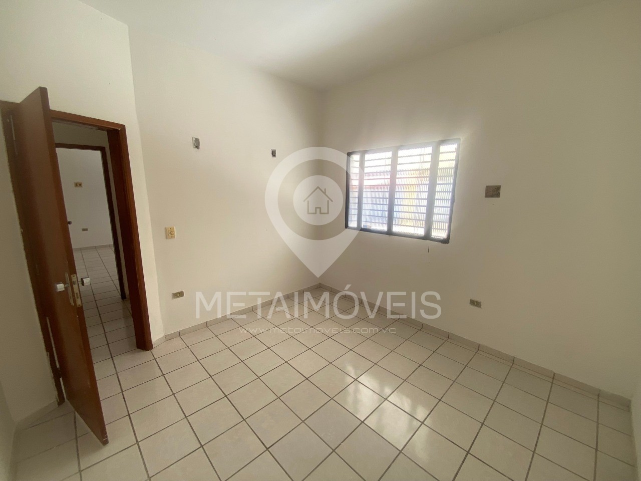 Casa à venda com 3 quartos, 600m² - Foto 17