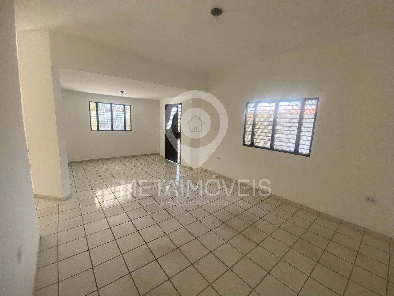 Casa à venda com 3 quartos, 600m² - Foto 7