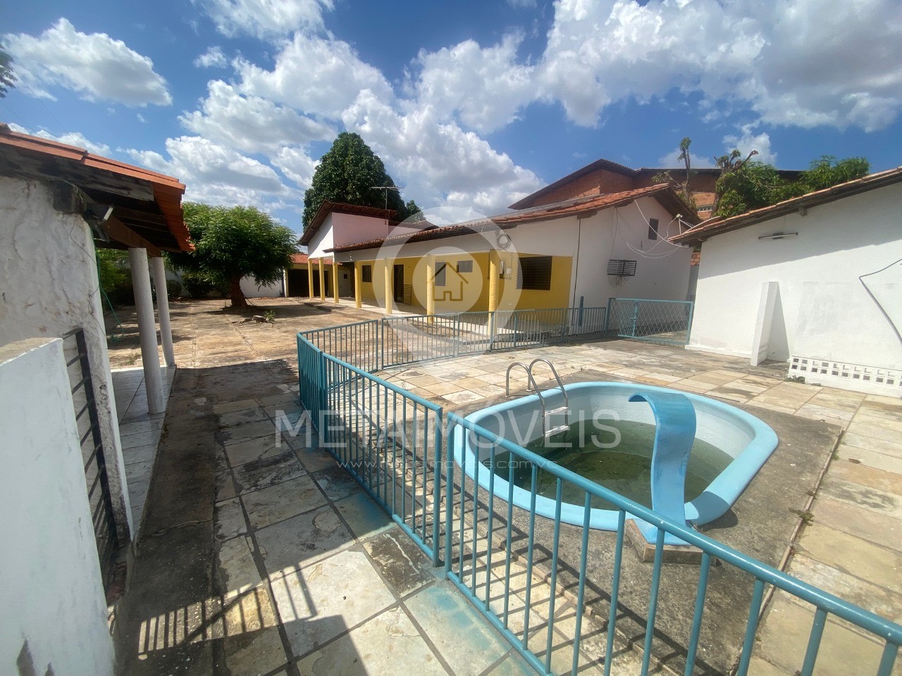 Casa à venda com 3 quartos, 600m² - Foto 25