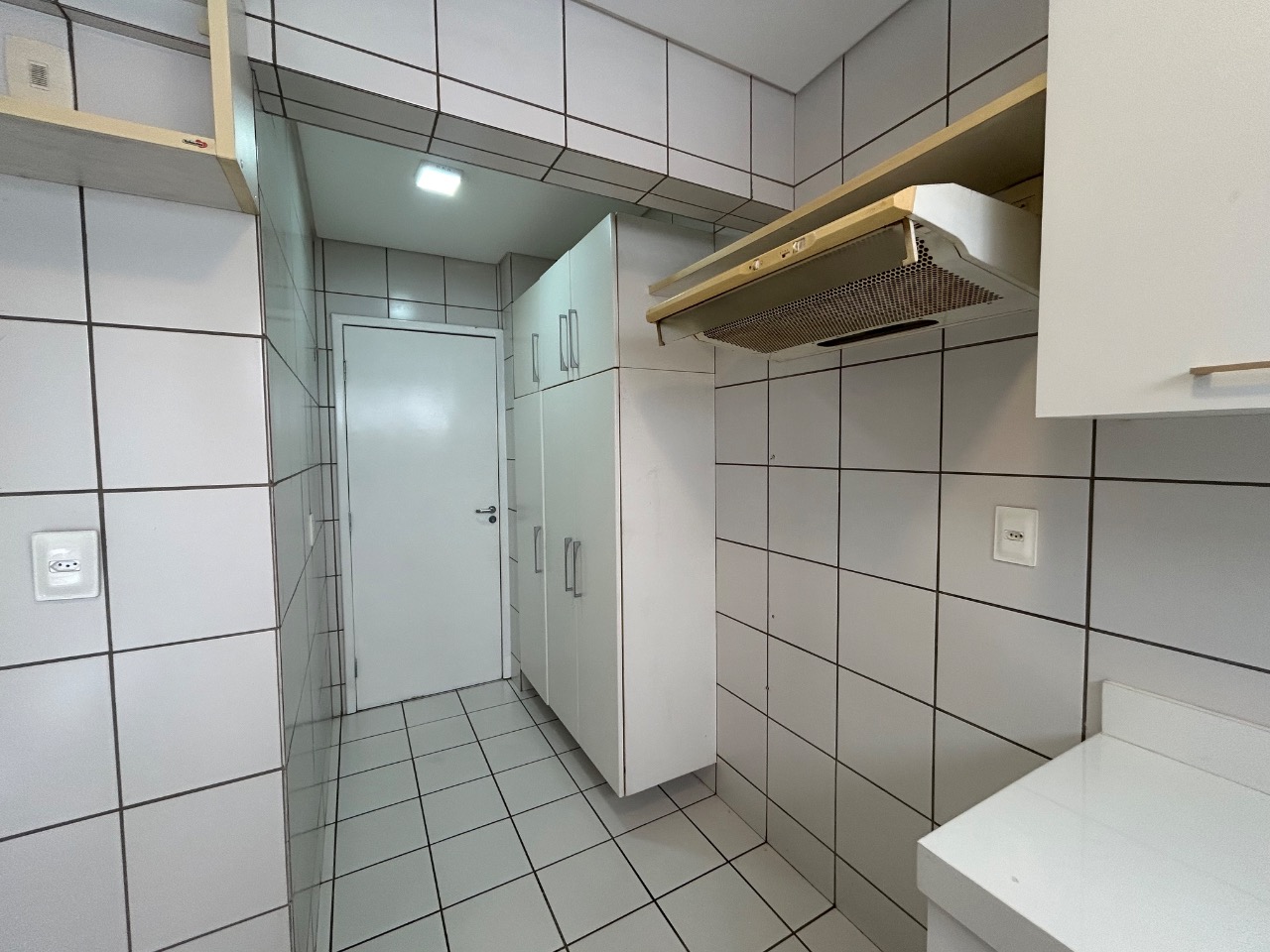 Apartamento para alugar com 3 quartos, 125m² - Foto 10