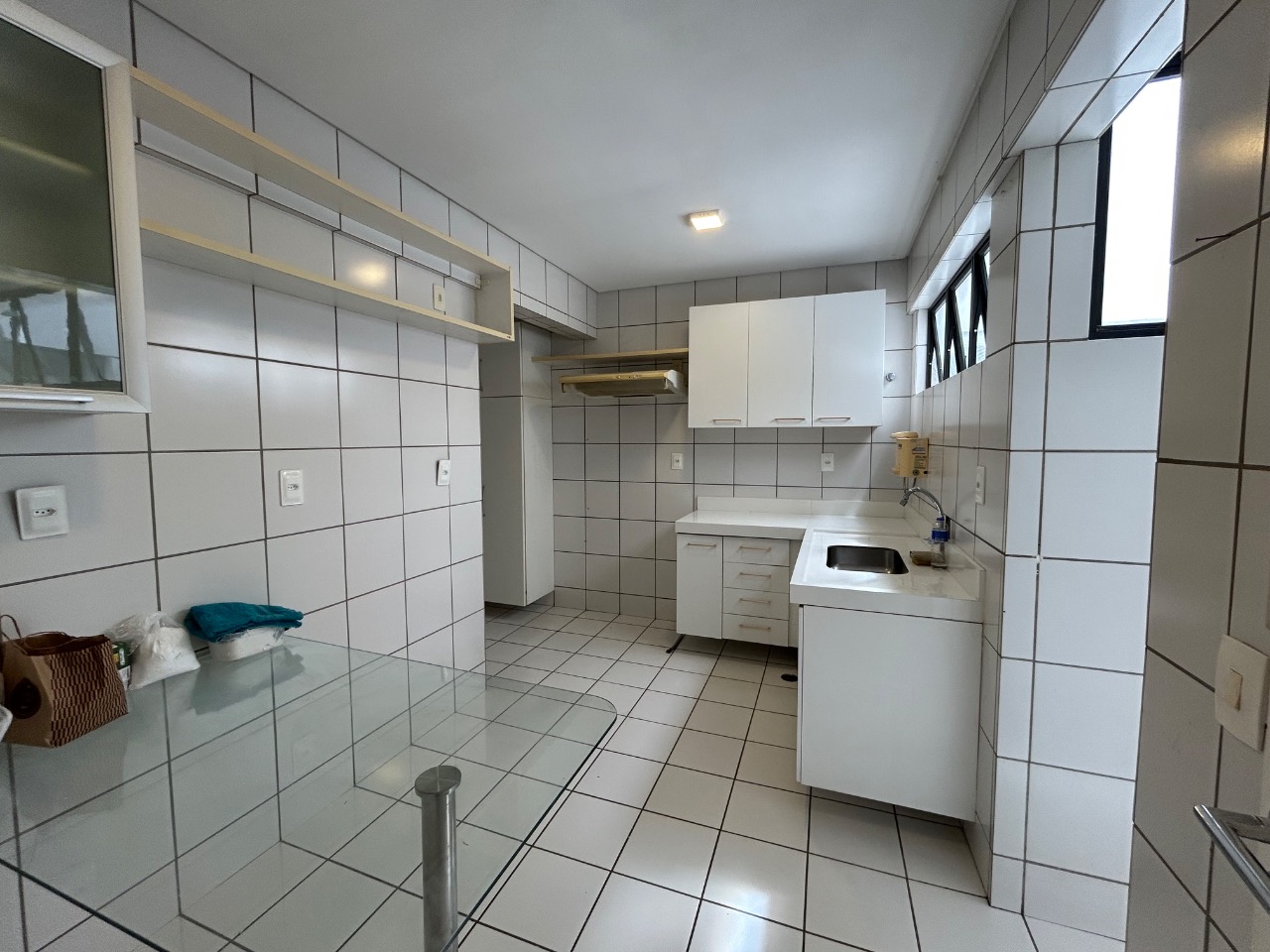 Apartamento para alugar com 3 quartos, 125m² - Foto 8