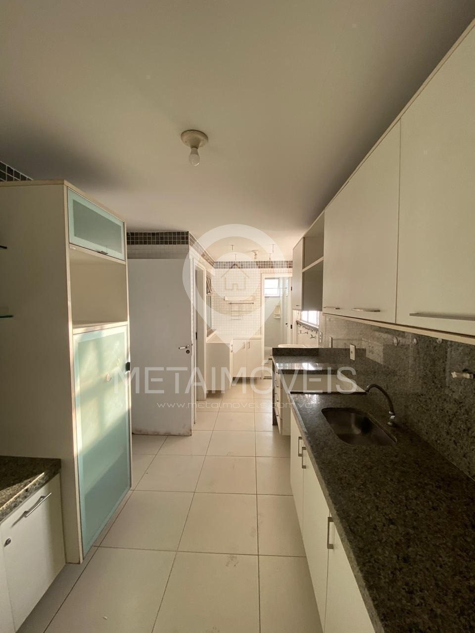 Apartamento para alugar com 3 quartos, 103m² - Foto 11