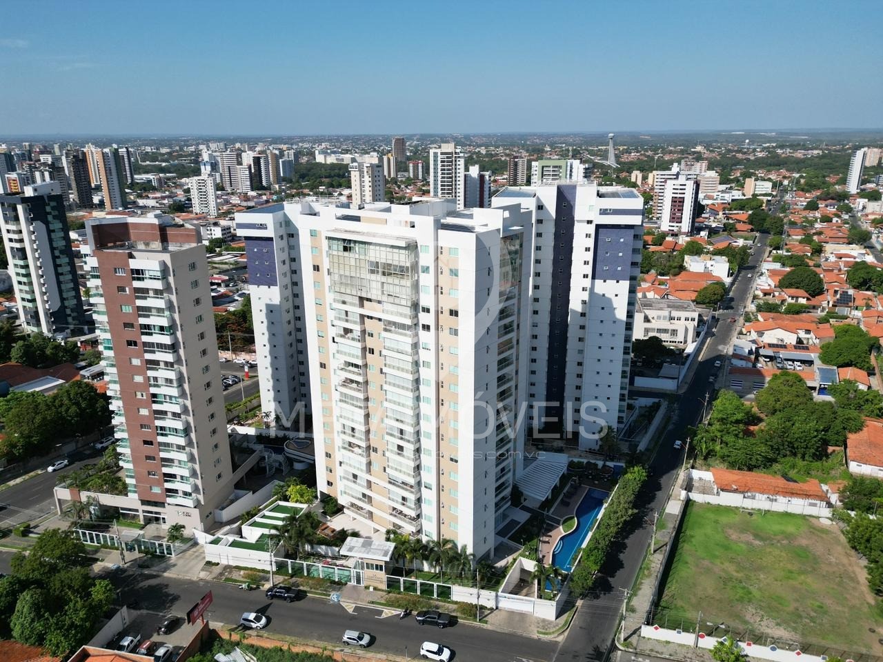 Apartamento, 3 quartos, 168 m² - Foto 2