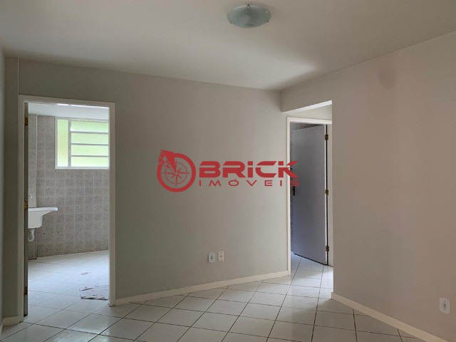 Apartamento à venda com 2 quartos, 46m² - Foto 3