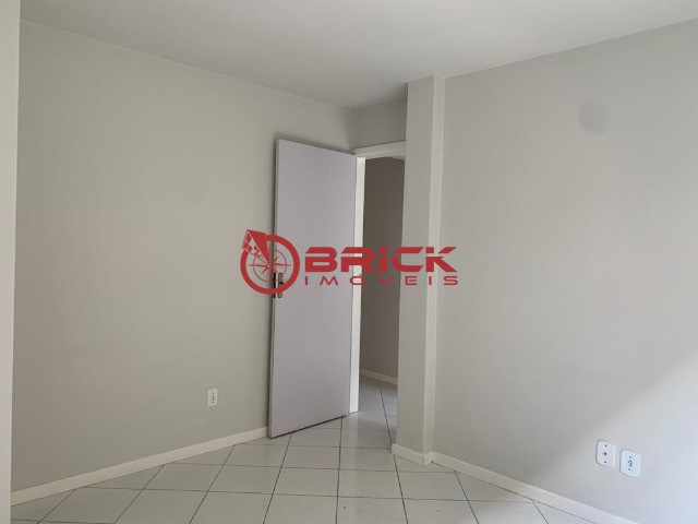 Apartamento à venda com 2 quartos, 46m² - Foto 4