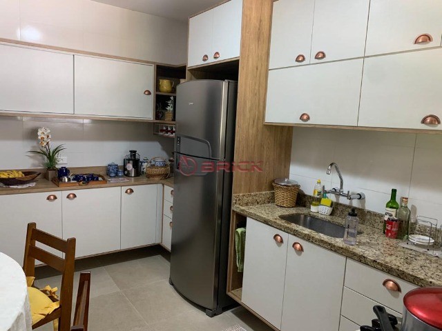 Casa à venda com 4 quartos, 231m² - Foto 19