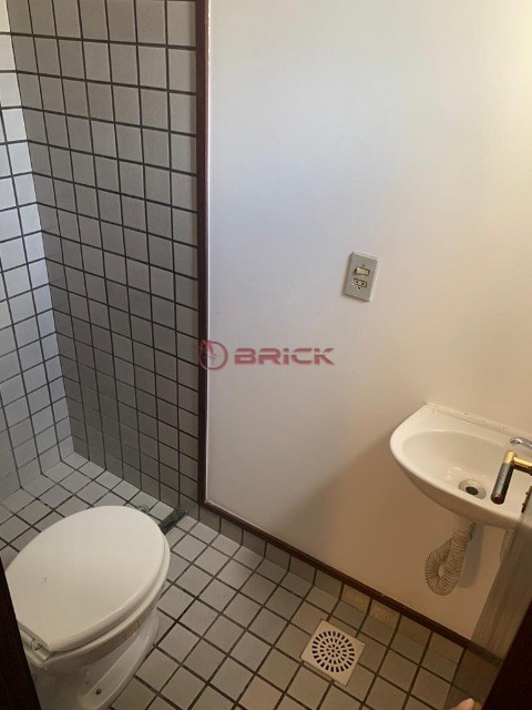 Apartamento à venda e aluguel com 2 quartos, 100m² - Foto 18