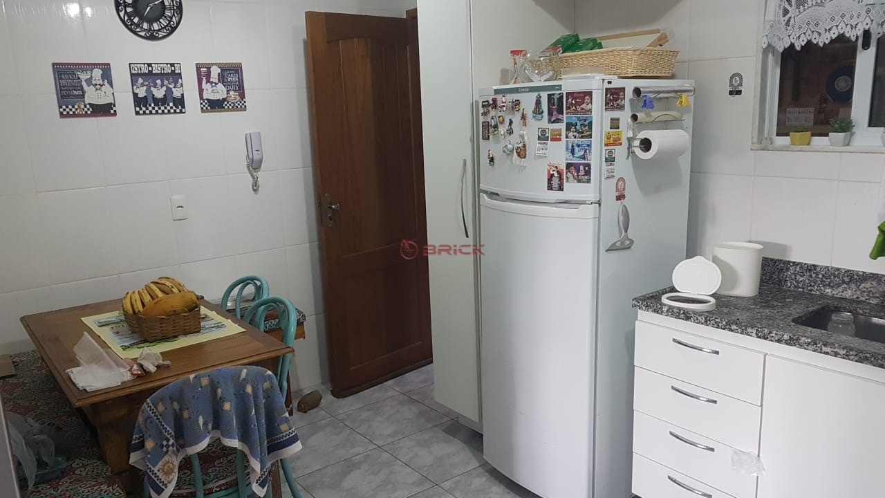 Casa à venda com 3 quartos, 79m² - Foto 15