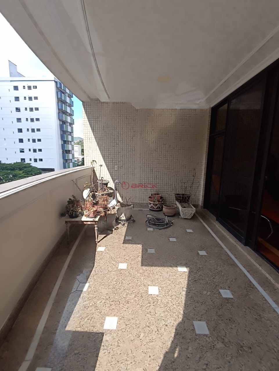 Apartamento para alugar com 3 quartos, 220m² - Foto 5