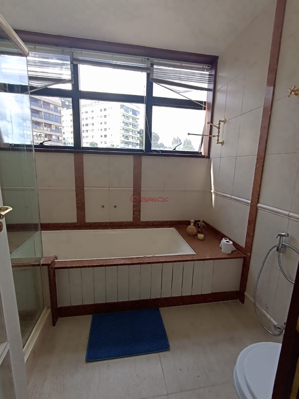 Apartamento para alugar com 3 quartos, 220m² - Foto 19