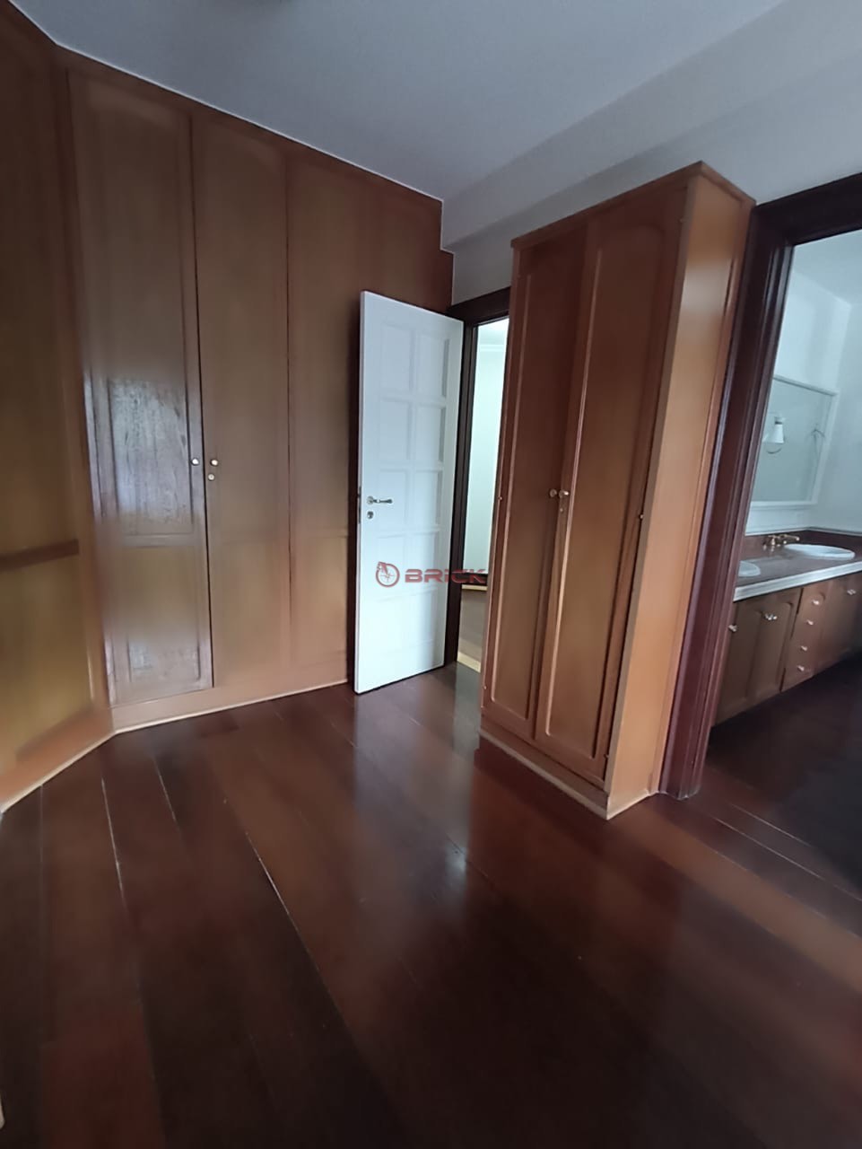 Apartamento para alugar com 3 quartos, 220m² - Foto 15