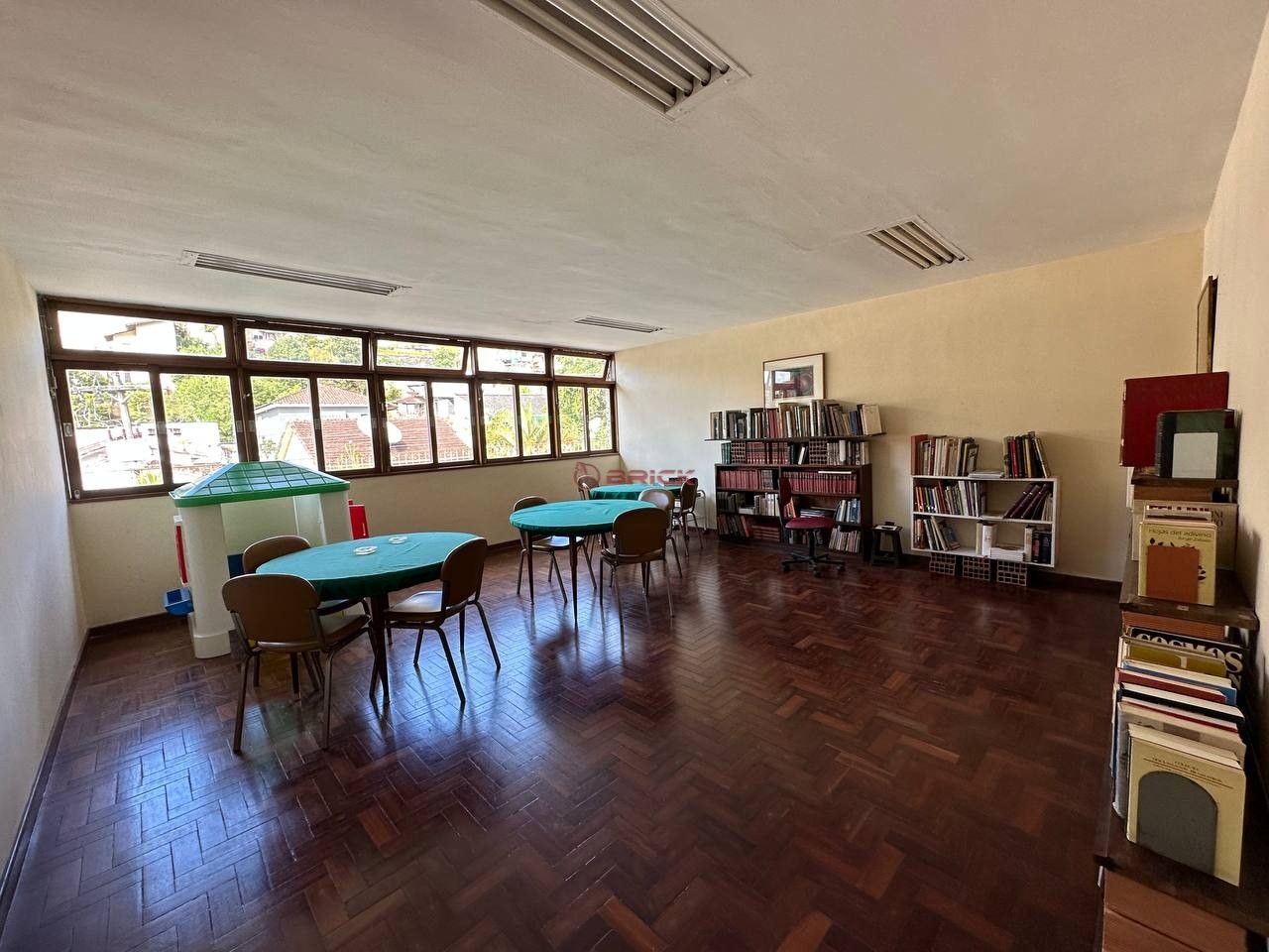 Casa à venda com 4 quartos, 134m² - Foto 52