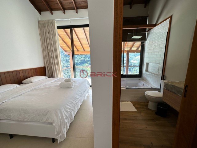 Casa à venda com 4 quartos, 195m² - Foto 11